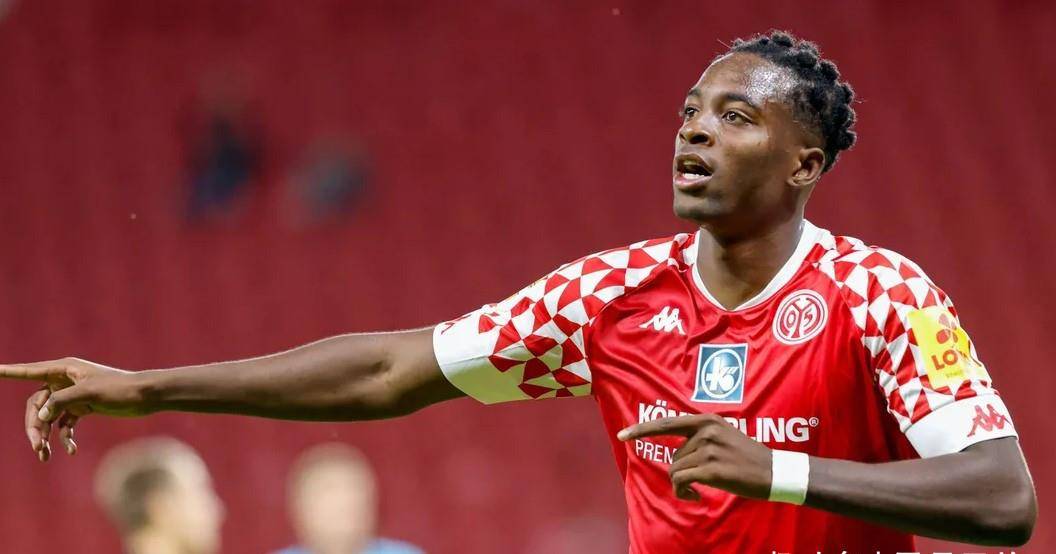  多特蒙德与勒沃库森强强对话，最终握手言和  