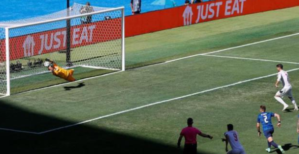  莱斯特城老将建功，经验制胜保级关键战